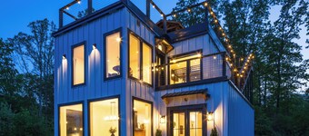 Epic Rooftop Views w/ Hottub+Bar+Pet Friendly