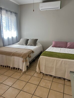 Iron/ironing board, WiFi, bed sheets - GARDEN HOUSE (La Paz)