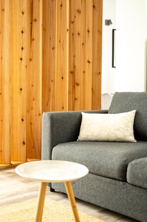 TV, books - Guest Suite (Hortensia) near PDL (Sao Roque)