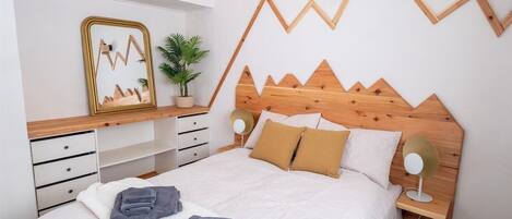 1 soverom, strykejern/-brett, reiseseng for barn og wi-fi (inkludert)