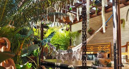 5-Star Retreat with Pool, Sauna, and Heated Spa — Near Nova Friburgo