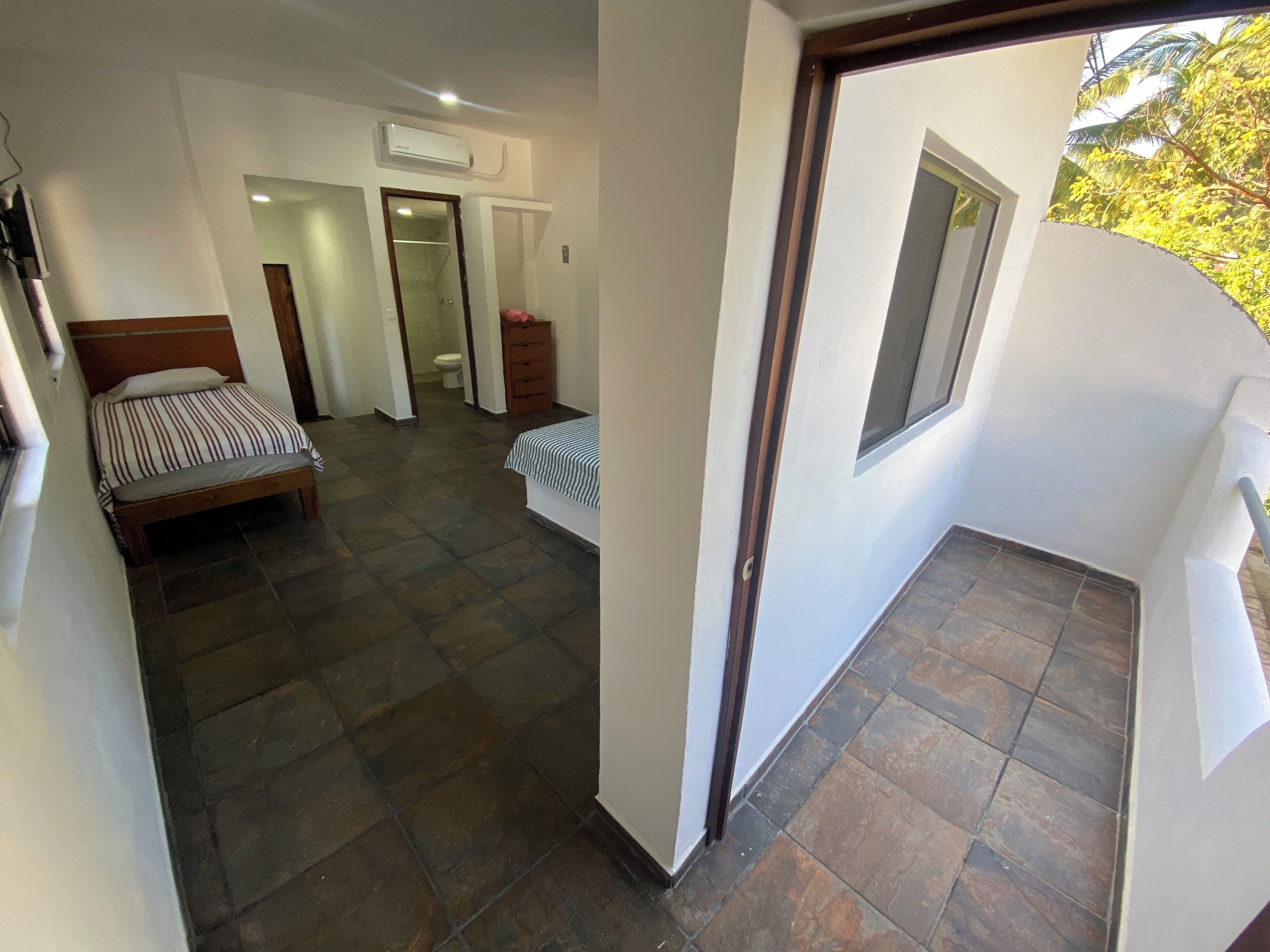 Accès Internet, draps fournis