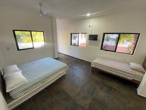 Accès Internet, draps fournis