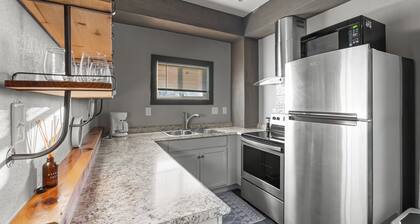 Warm 1BR located in the Historical District of SA minutes away from the Pearl