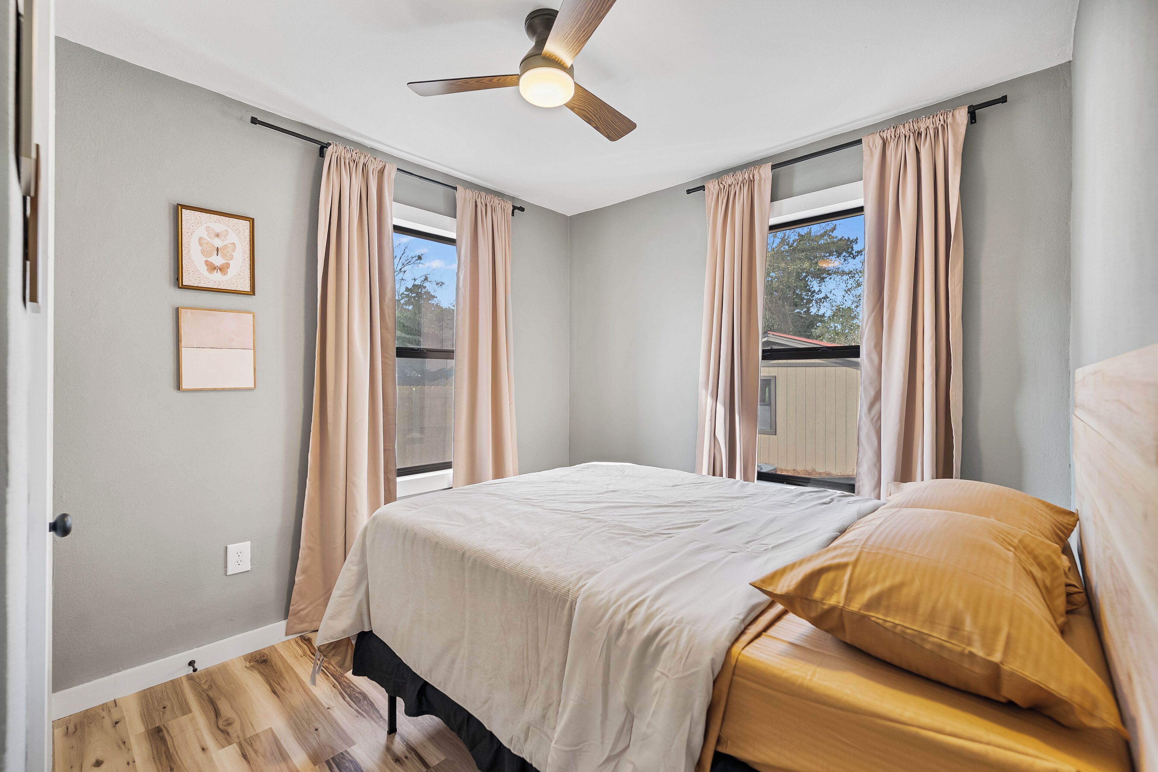 2 bedrooms, WiFi, bed sheets