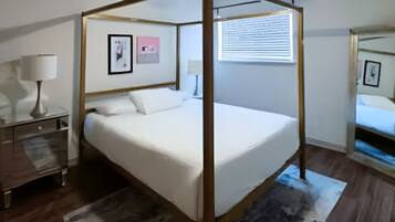 2 slaapkamers, een strijkplank/strijkijzer, gratis wifi, beddengoed