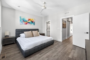 3 Schlafzimmer, Schreibtisch, Bügeleisen/Bügelbrett, WLAN