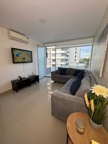 Beautiful apartment in Tonsupa/2 pools/air conditioning/elevator