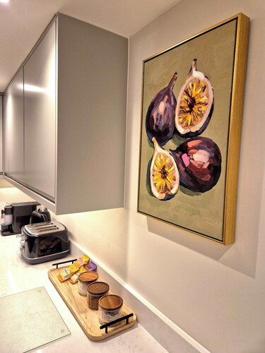 Modern 4 bedroom Home in Cheltenham - 2min from City Centre