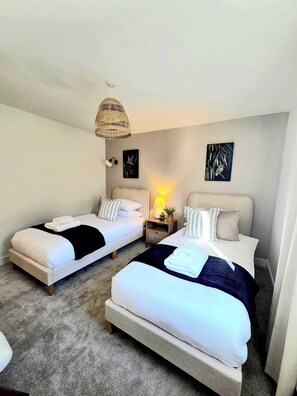 4 Schlafzimmer, Bügeleisen/Bügelbrett, kostenloses WLAN, Bettwäsche