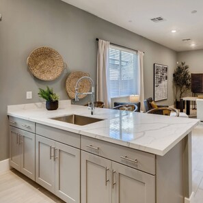 Interior - Luxe Desert Escape w/ Strip View - 360° Las Vegas Strip & Mountain Views (Henderson)