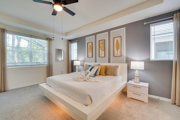 Ferros/tábuas de passar roupa, Wi-Fi, roupa de cama