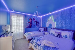 7 chambres, fer et planche à repasser, Wi-Fi, draps fournis