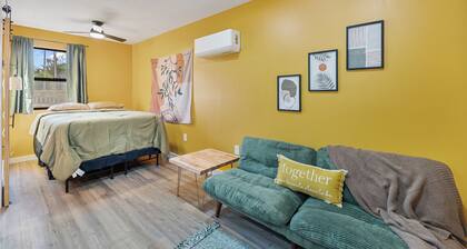 Serene Studio Near Downtown Milton & Water!