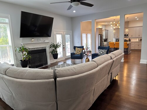 Spacious 5-bedroom house at Mount Vintage Golf Club - Masters Week Rental