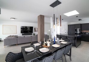 Interior - Luxury, High-Standard Villa with Hot Tubs, Air Con & Pool - Sleeps 12 (Playa Blanca)
