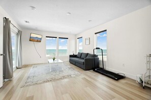 Smart TV, books, stereo - Beachfront 4BR Private Home with Direct Beach Access (South Ponte Vedra Beach)