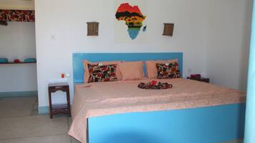 Safe på rommet og blendingsgardiner