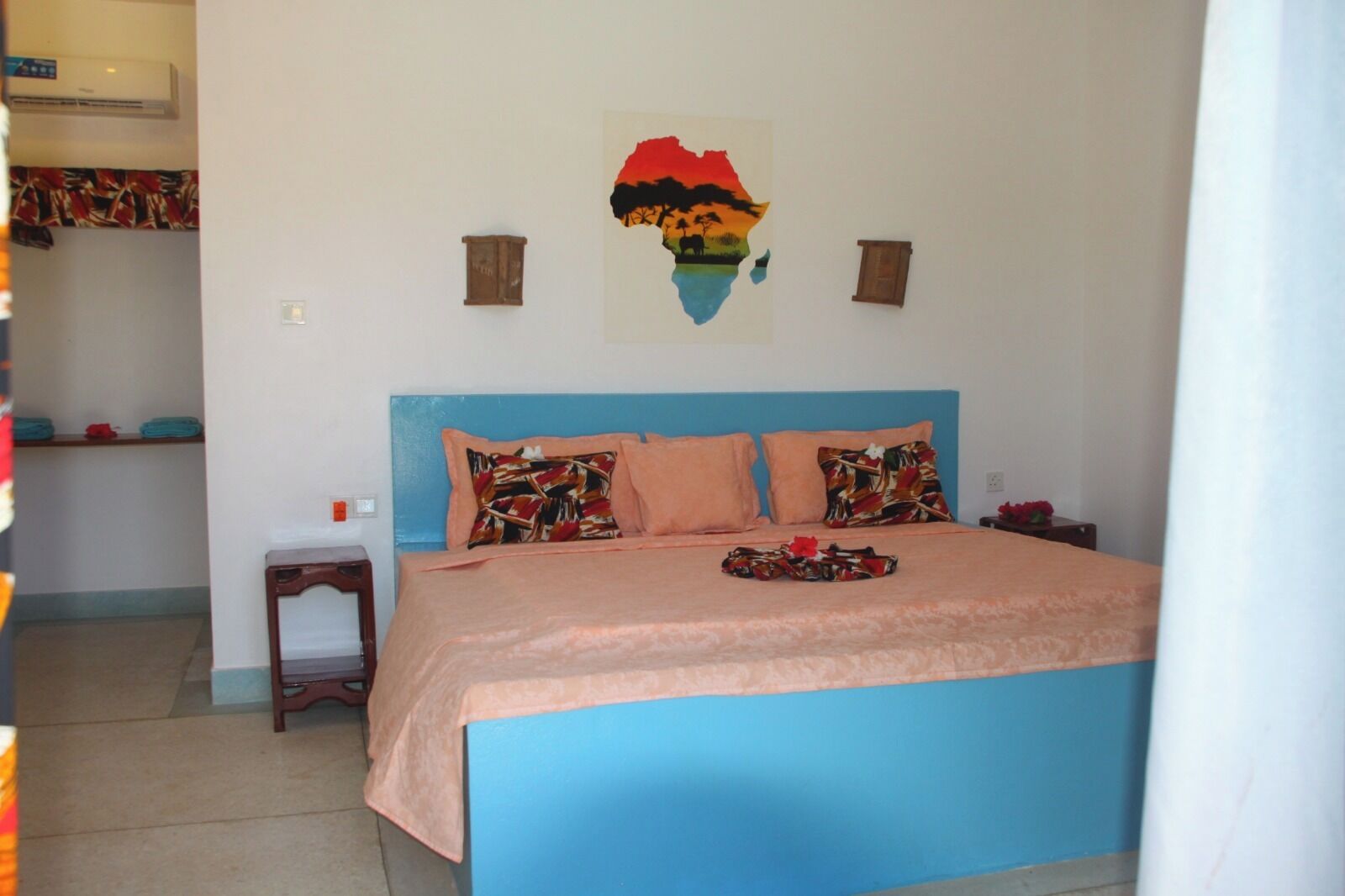 In-room safe, blackout drapes