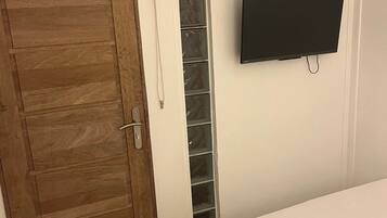 1 habitación, internet y ropa de cama