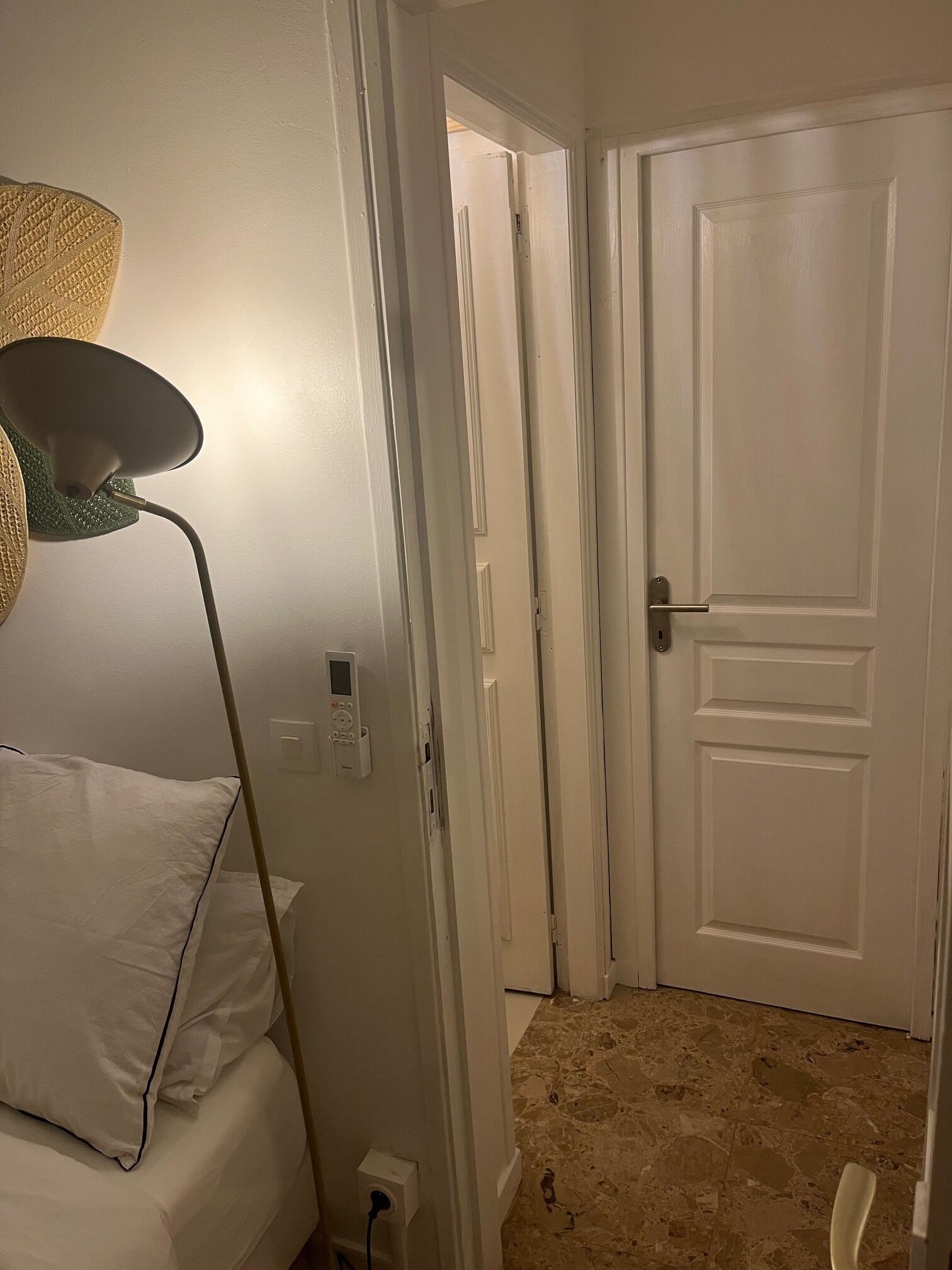 1 bedroom, internet, bed sheets