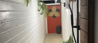 Coco Banana - Small Double Room with Pool Access