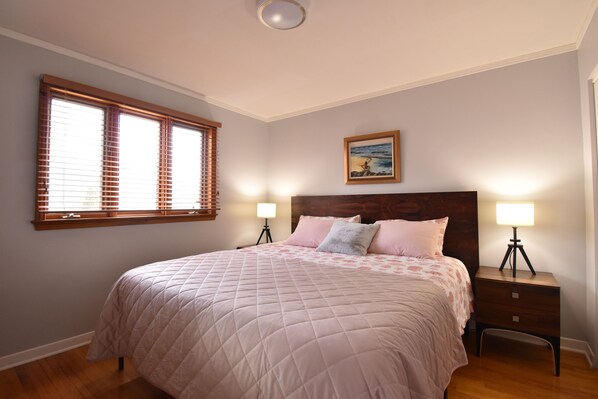 3 bedrooms, desk, iron/ironing board, WiFi