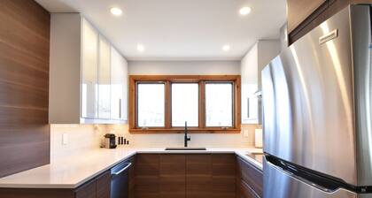 Mid-Century Modern House near Montreal