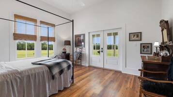 3 多间卧室、办公桌、熨斗/熨衣板、免费 WiFi