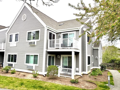 This renovated second-floor corner unit has all-new interiors!