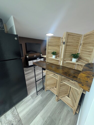 PrimeStay in Modern Studio in Prime  Location