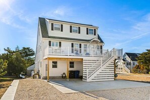 Exterior - Sun & Sail Retreat | Your Lewes Beach Escape (Lewes)
