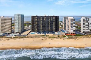 On the beach - Ocean & Bay Panorama | Luxe Corner Escape (Ocean City)