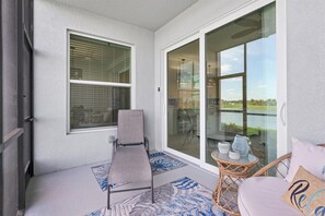 Interior - Hlb14267-1213 (Punta Gorda)