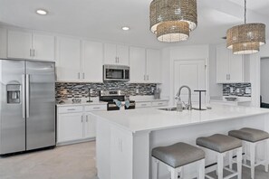 Interior - Hlb14267-1213 (Punta Gorda)