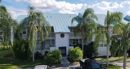 Port Charlotte Private Waterfront Condo Wa4410-317