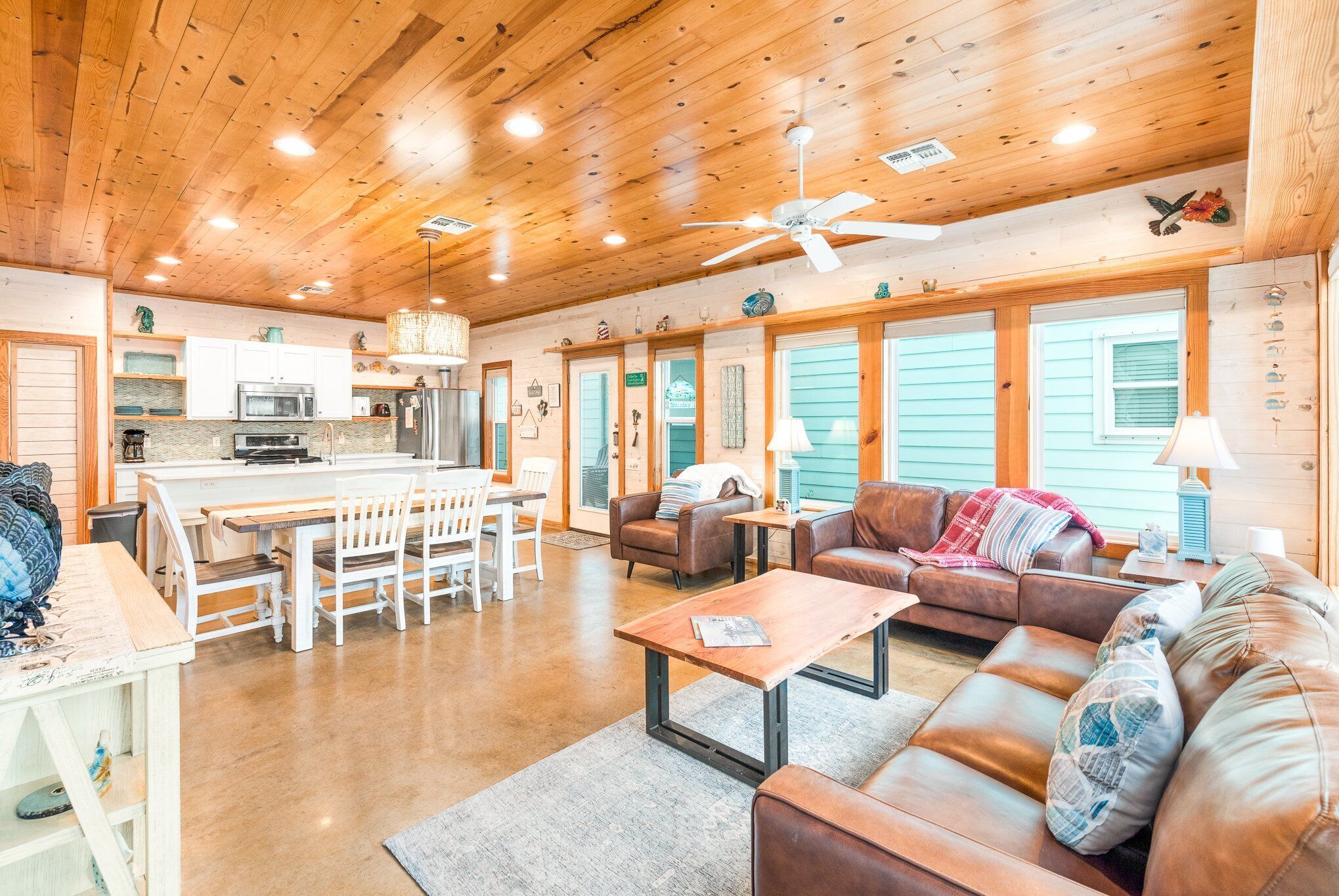 House (4 Bedrooms) | Front of property