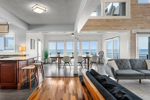Hús (Multiple Bedrooms) | Að innan