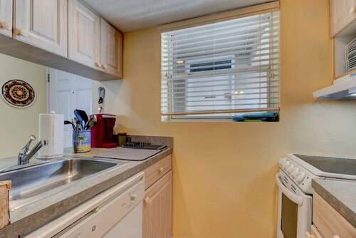 Sunrise Seven Deluxe Oceanfront Condo