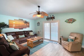 House (3 Bedrooms) | Interior - Under The Sea Pool and Hot Tub (Port Orange)