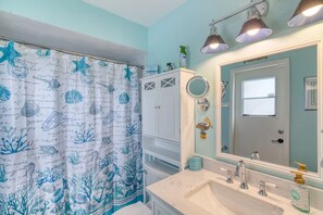 House (3 Bedrooms) | Interior - Under The Sea Pool and Hot Tub (Port Orange)