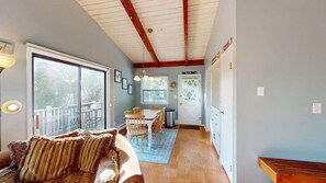 Interior - Silver Spring Chalet (Pittsfield)