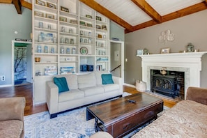 Interior - Silver Spring Chalet (Pittsfield)