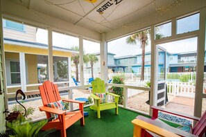 Interior - The Ritz Tarpon - Beach Gear Credit Included! (Port Aransas)