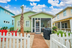 Interior - The Ritz Tarpon - Beach Gear Credit Included! (Port Aransas)