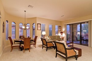 Interior - Sonoran Sunset Condo (Phoenix)