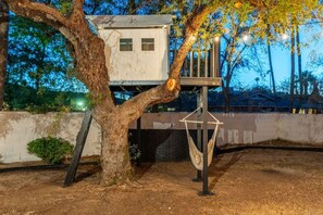 Interior - Sdaletreehouse Pool Gameroom Firepit (Scottsdale)