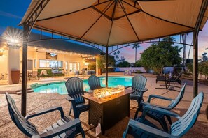 Interior - Sdaletreehouse Pool Gameroom Firepit (Scottsdale)