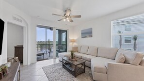 Interior - Hlb14131-828 (Punta Gorda)