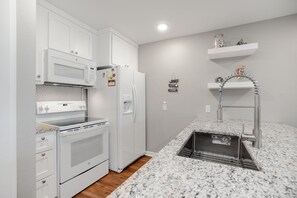 Interior - Sunrise Villas 208 - Boardwalk TO THE Beach! (Port Aransas)